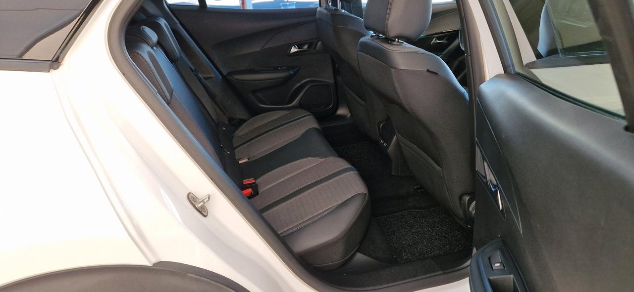 Peugeot 2008 BlueHDi 130 S&S EAT8 GT Pack