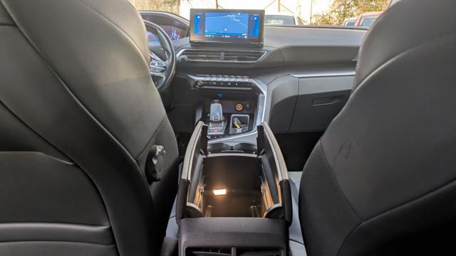 PEUGEOT 3008 1.5cc 130cv ALLURE Android/IOS DIGITAL COCKPIT
