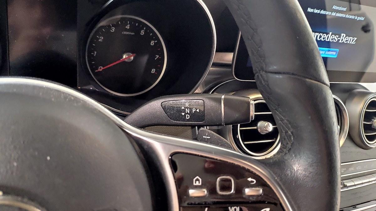 MERCEDES Glc SOLO PER COMMERCIANTI AUTO SENZA GARANZIA
