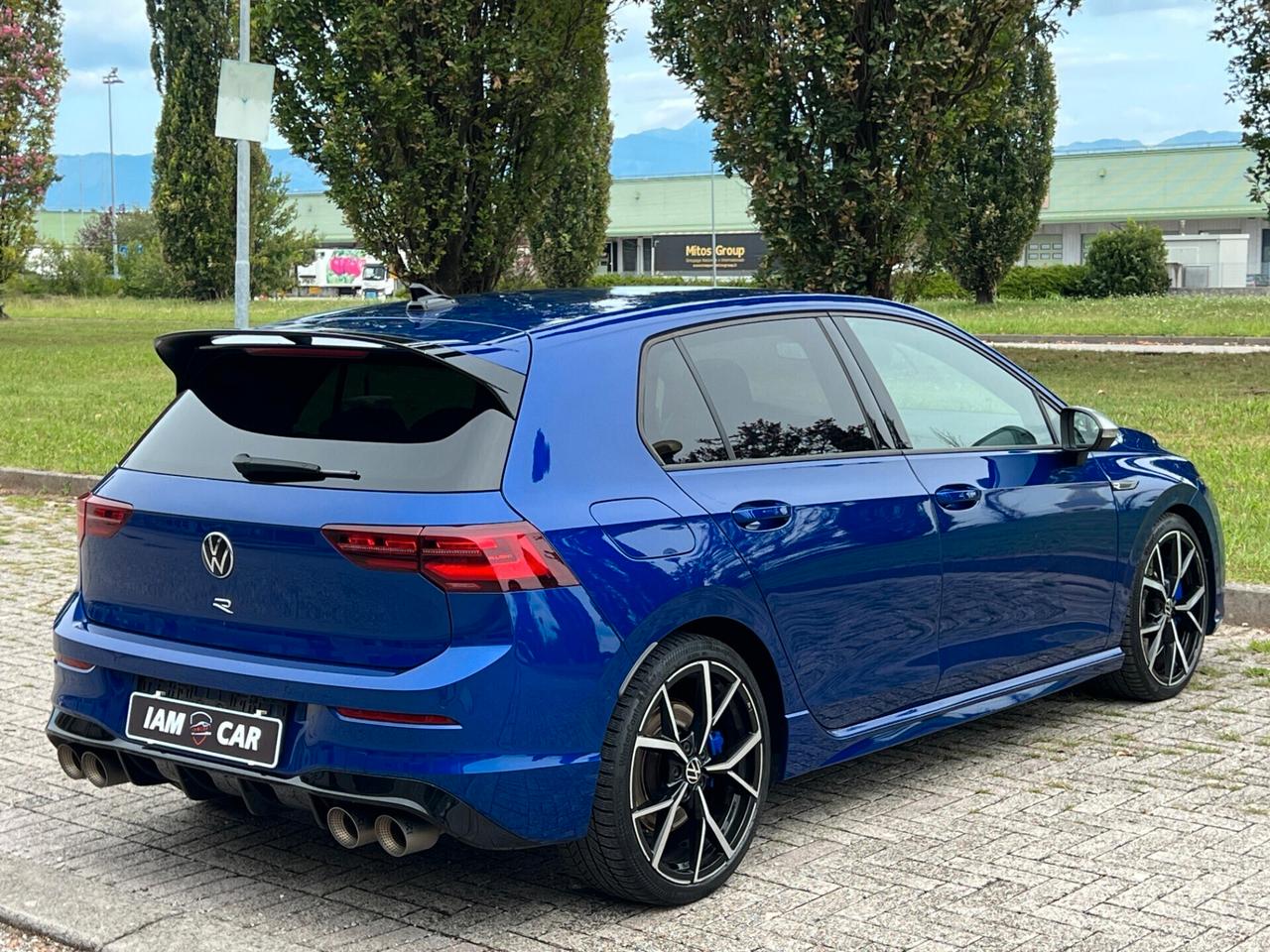 Volkswagen Golf 8 R 2.0 TSI DSG 4Motion AKRAPOVICH