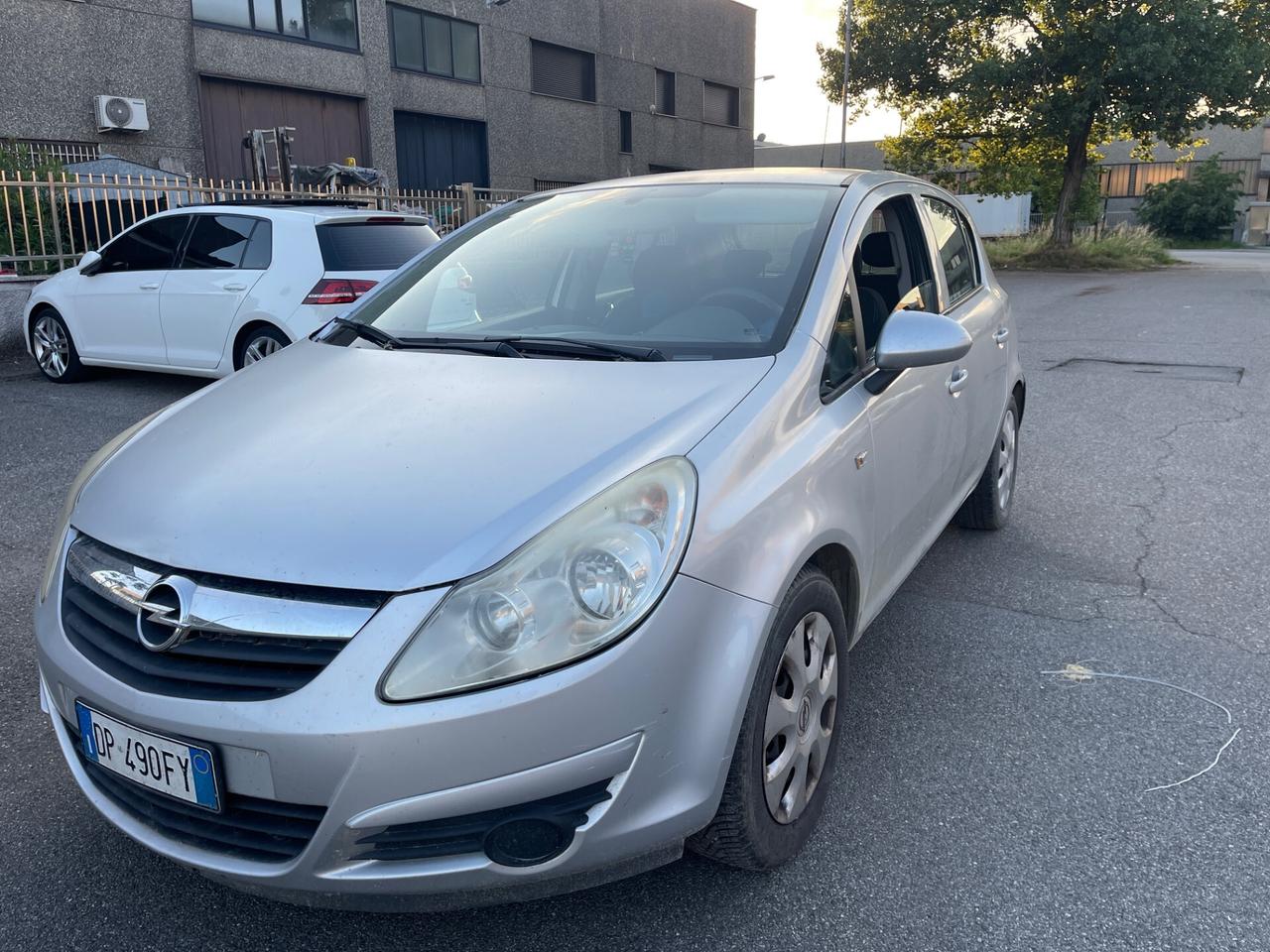 Opel Corsa 1.2 benzina euro4 per COMERCIANTI