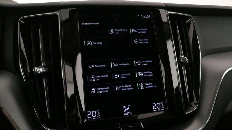 Volvo XC60 2.0 b4 Momentum Pro auto