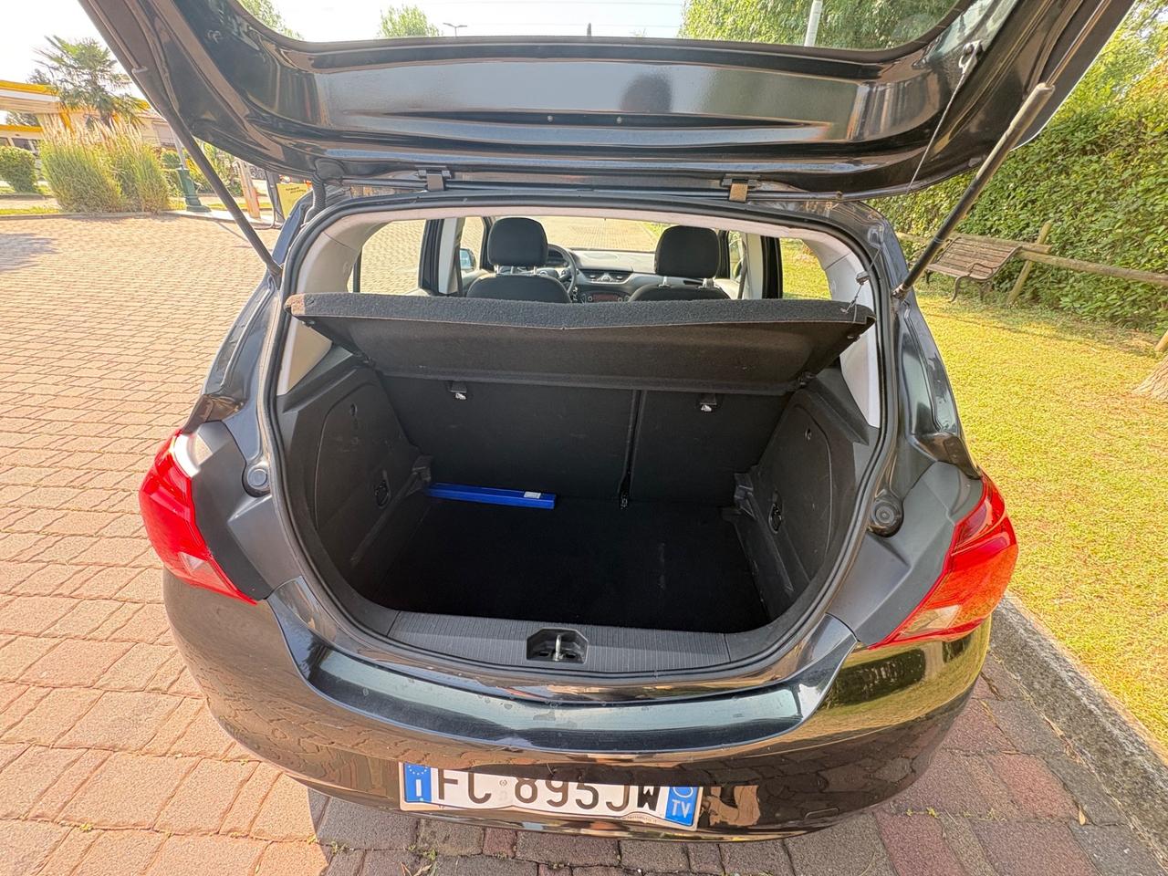 Opel Corsa 1.4 90CV GPL Tech 5 porte b-Color