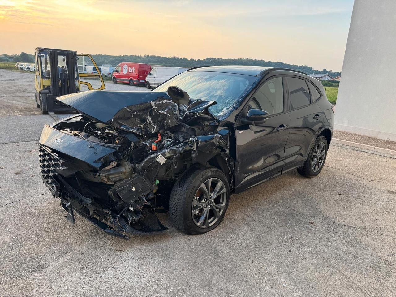 Ford Kuga 2.5 full hybrid ST-Line 2wd 190cv cvt INCIDENTATA