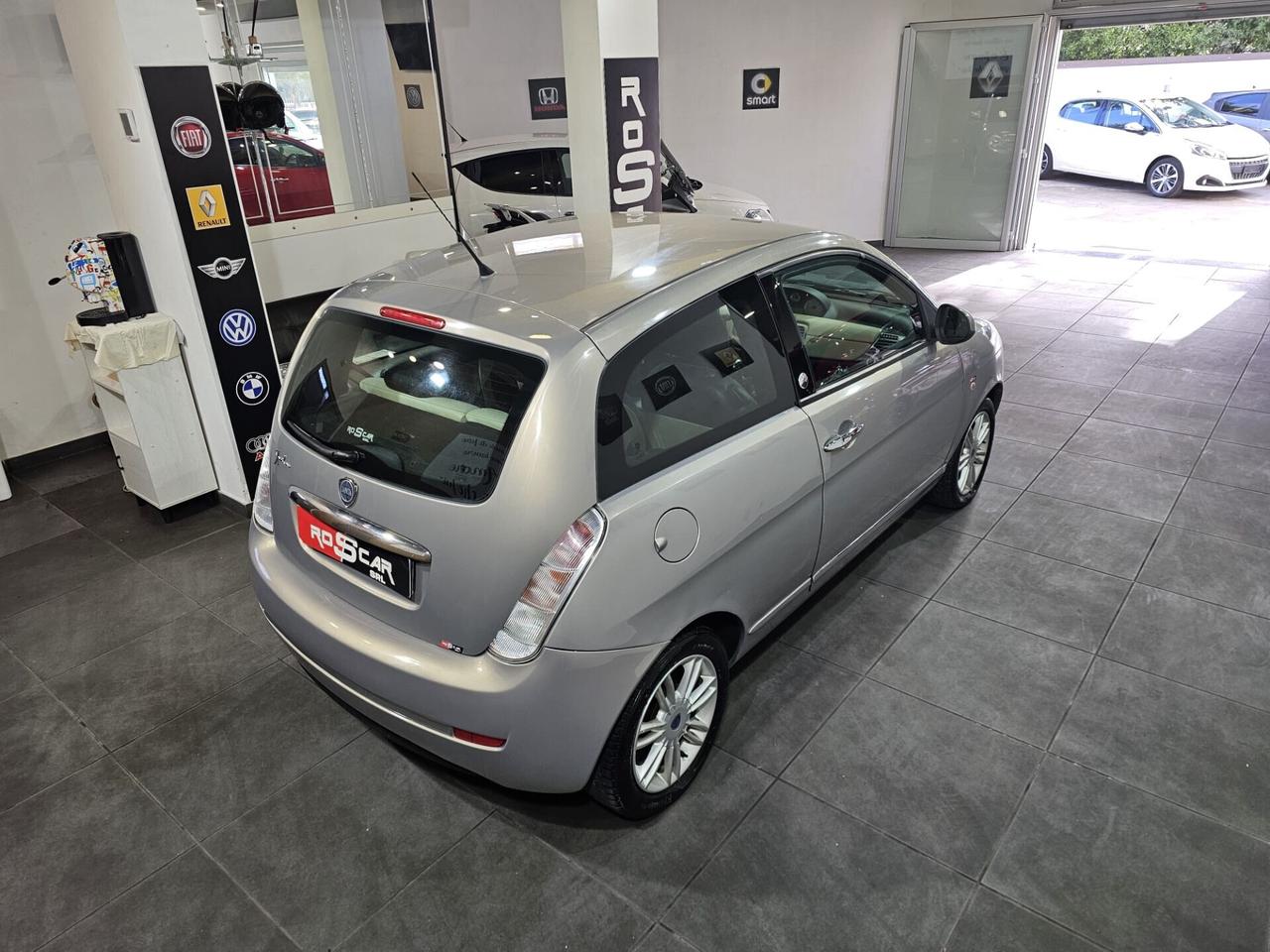 Lancia Ypsilon 1.4 Platino Ecochic GPL