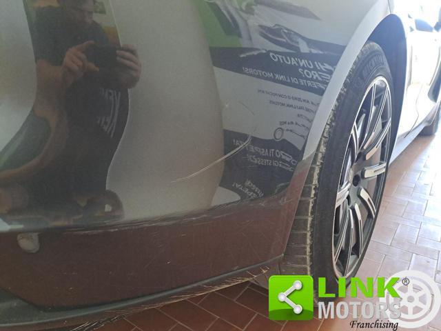 PORSCHE Taycan 4S Performance