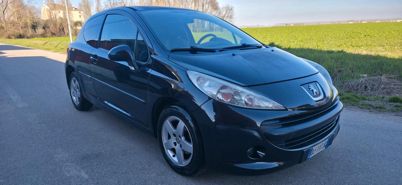 Peugeot 207 1.4 8V 75CV 3p. ONE Line neopatentati
