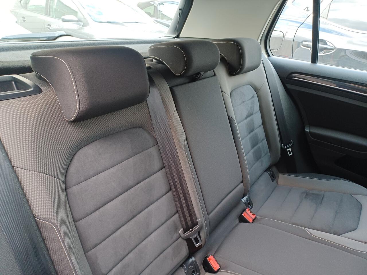 Volkswagen Golf 1.6 TDI DSG 5p. Highline 2016