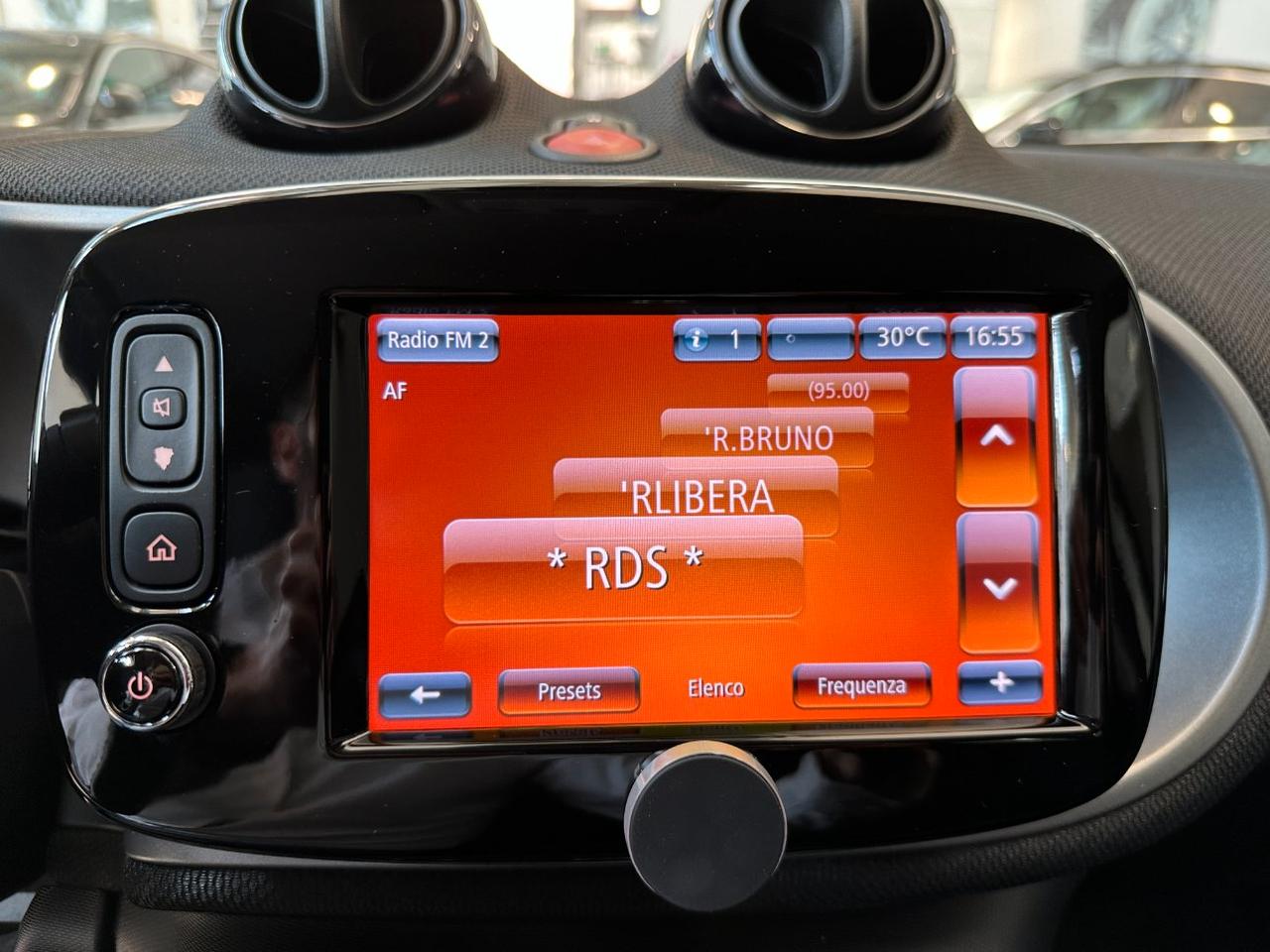Smart forfour 0.9 t Prime 90cv twinamic - 16 - Pelle - Navi