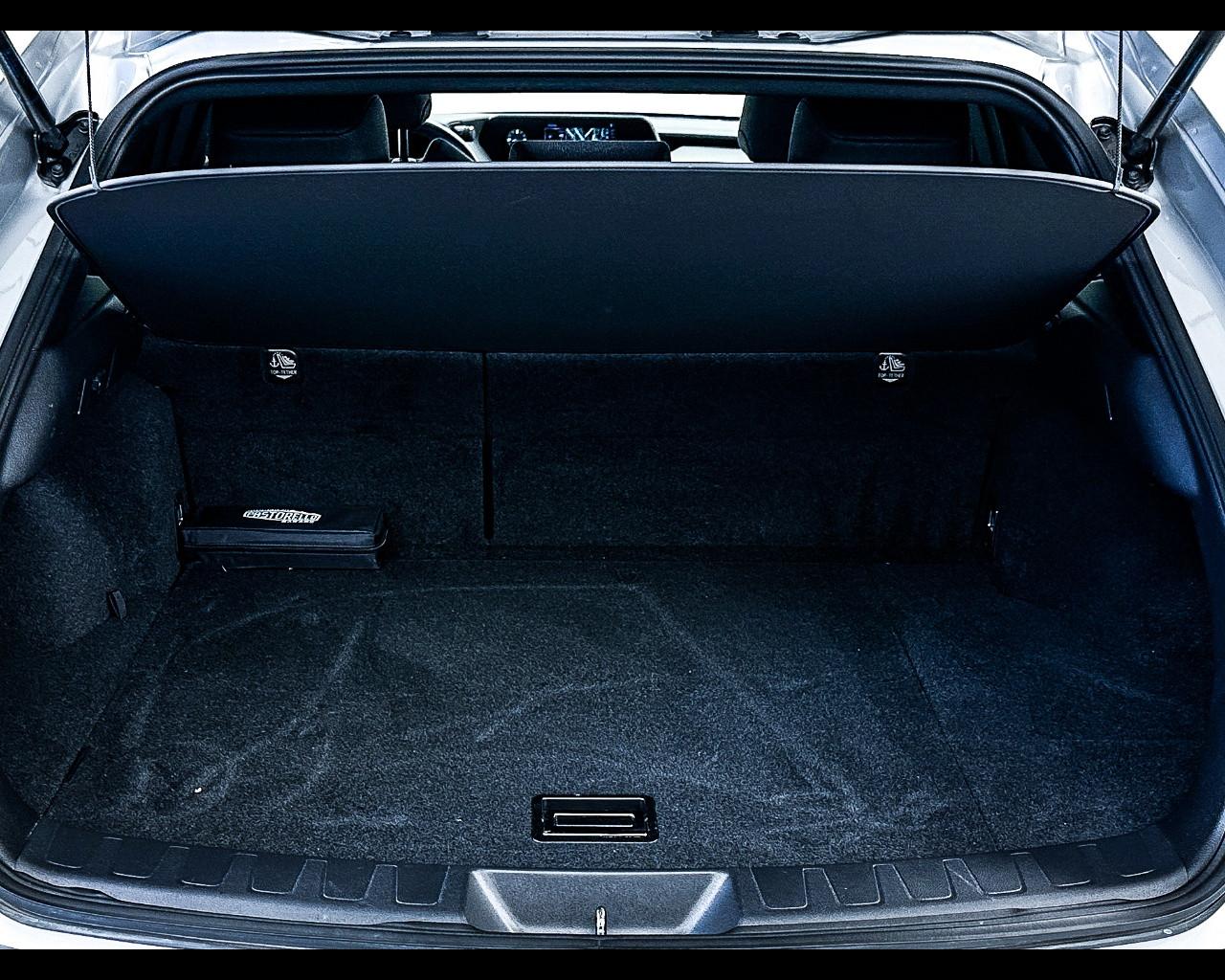 LEXUS UX - UX Hybrid 4WD Executive
