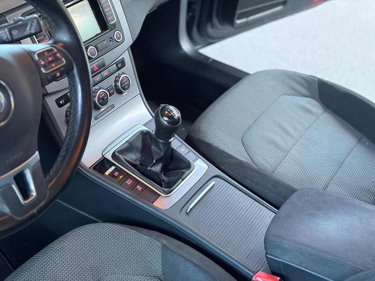 Volkswagen Passat 2.0tdi 140cv 6marce - 2013 highline