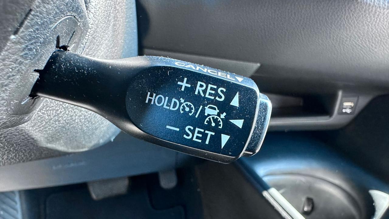 Toyota C-HR 1.8 Hybrid E-CVT Lounge PERFETTA leggi testo