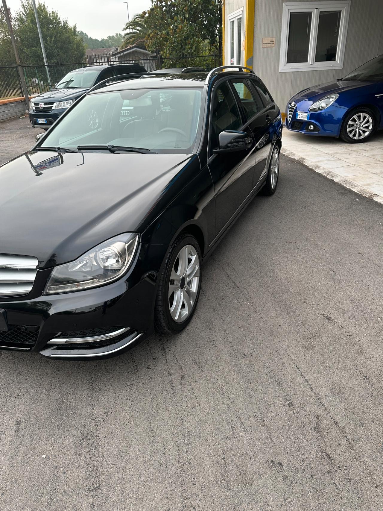 Mercedes-benz C 220 CDI S.W. Avantgarde blue efficiency