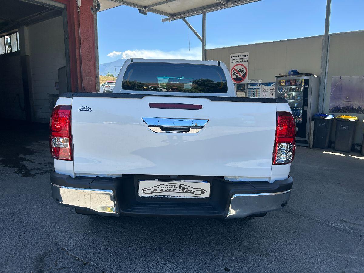 TOYOTA - Hilux 2.4 d-4d 4x4 EXECUTIVE TELECAMERA