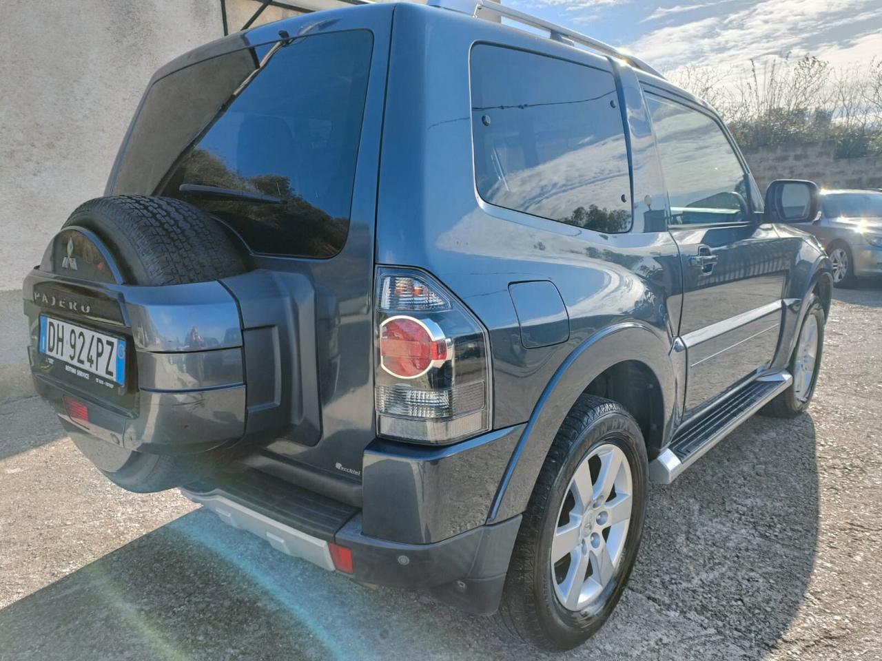 Mitsubishi Pajero 3.2 DI-D 16V 3p. Intense - 2007