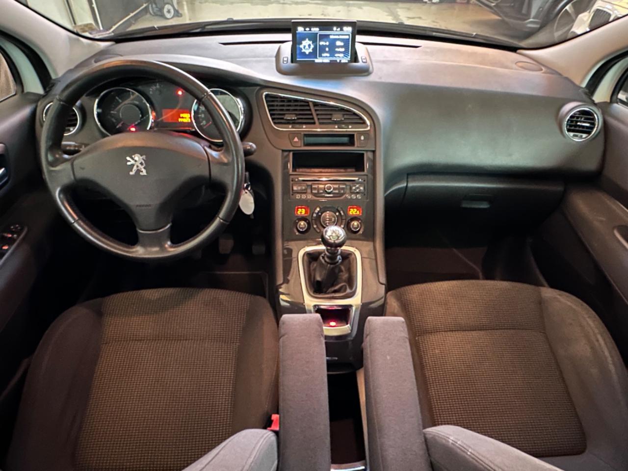 Peugeot 5008 1.6 HDi 115CV Active