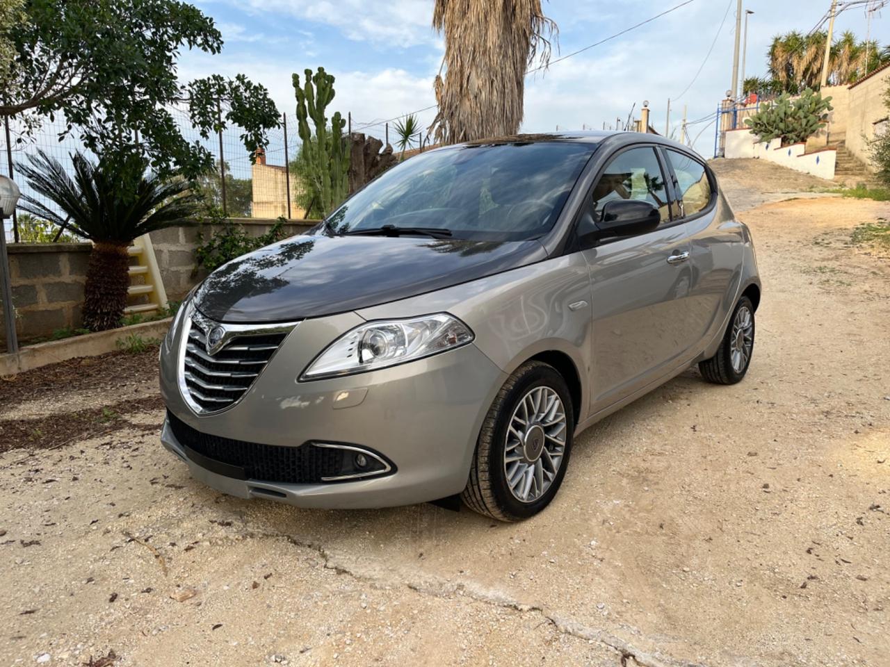 Lancia Ypsilon 1.3 MJT Platinum super accessoriata 2011