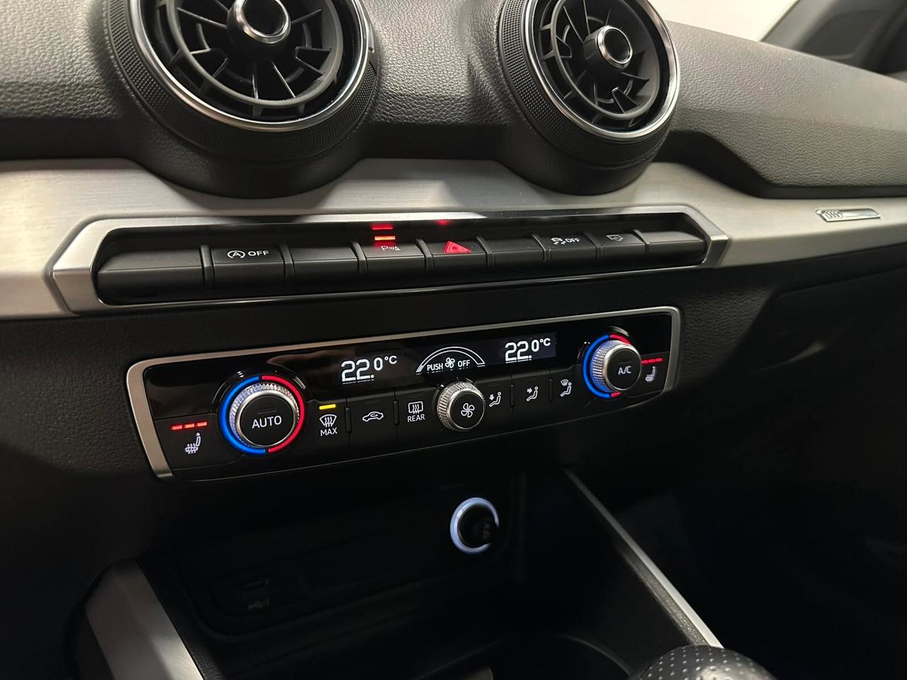 Audi Q2 Identity Black S-Line Virtual Bang&Olufsen Gancio