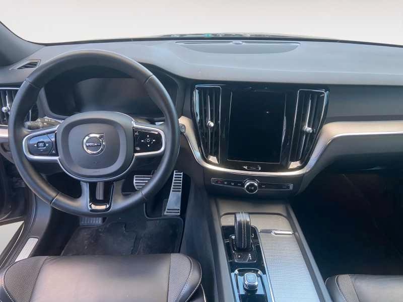 VOLVO V60 2.0 b4 MoMenTuM Business AuTo