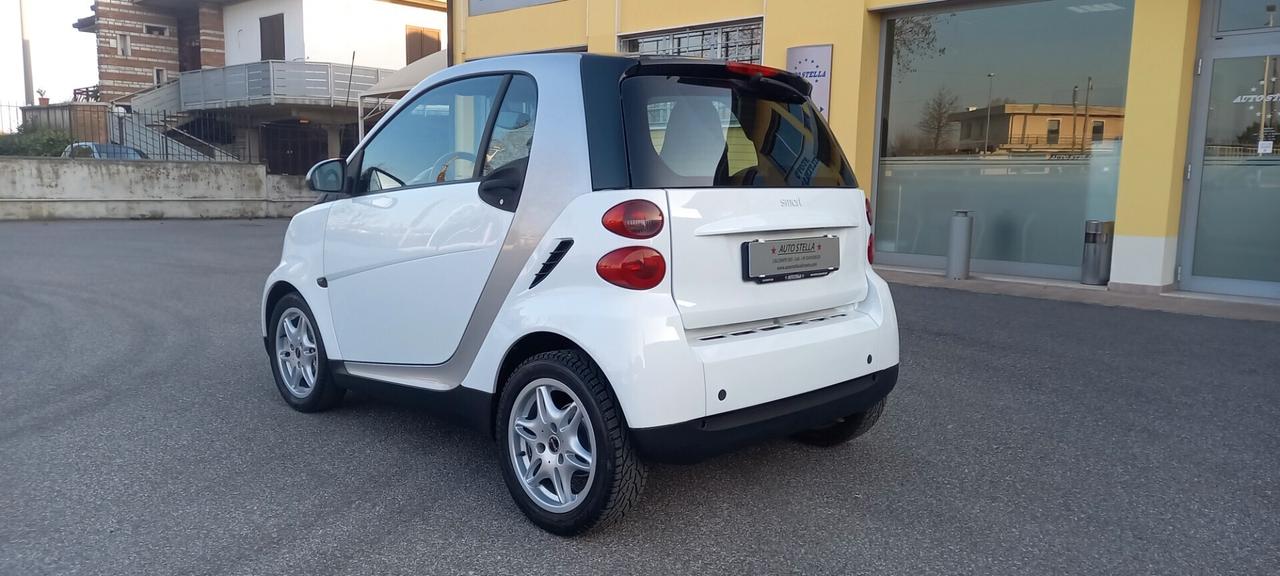 Smart ForTwo cc. 1000 Benzina 71 CV. Coupé Modello Passion Automatica anche per Neopatentati 2025.