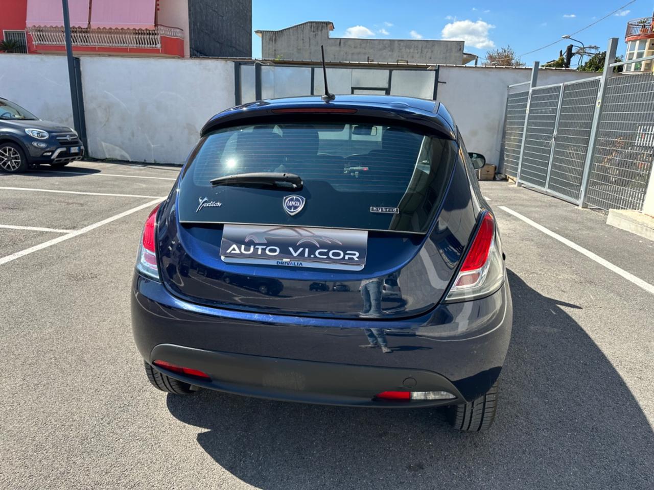 Lancia Ypsilon 1.0 FireFly 5 porte S&S Hybrid Ecochic Silver