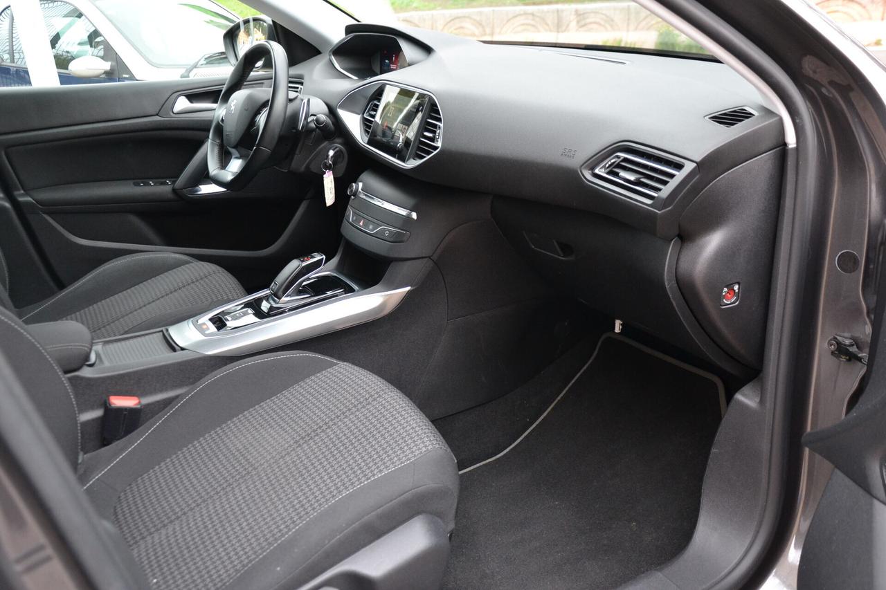 Peugeot 308 1.5 HDI 130CV AUTOM.+LED+NAVI+PDC+CRUISE+PRIVACY+