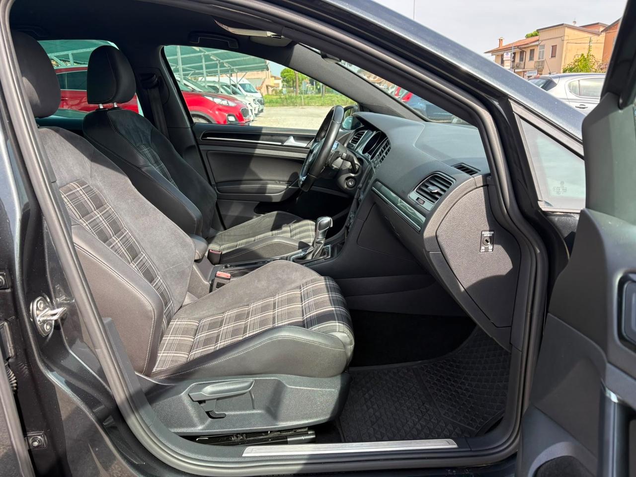 Volkswagen Golf GTD 2.0 TDI DSG 5p. BlueMotion Technology