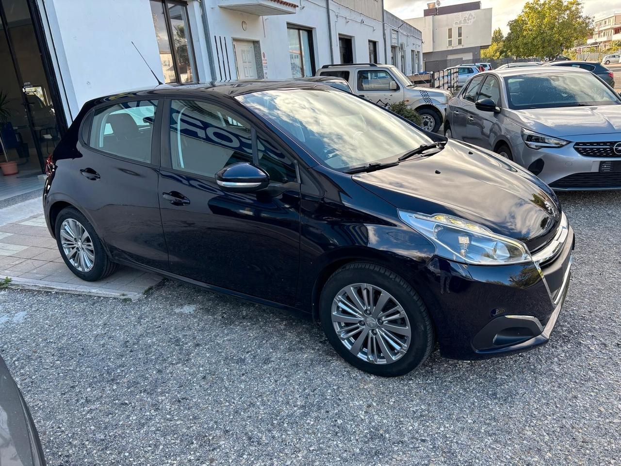 Peugeot 208 BlueHDi 75 5 porte Allure
