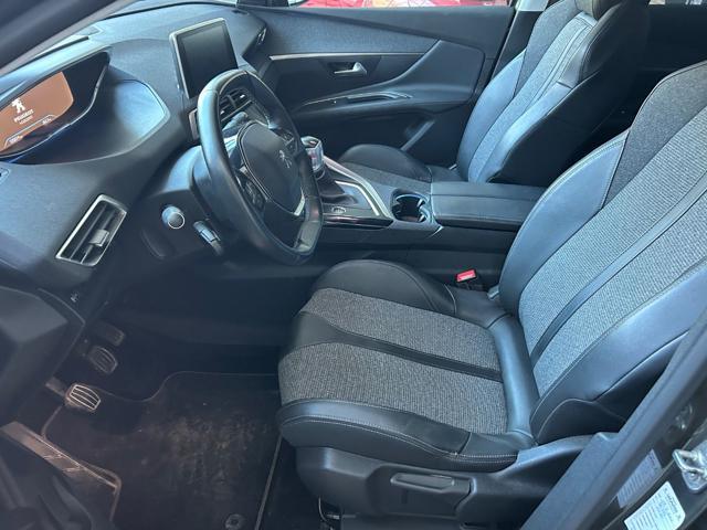 PEUGEOT 3008 BlueHDi 130 S&S EAT8 Allure