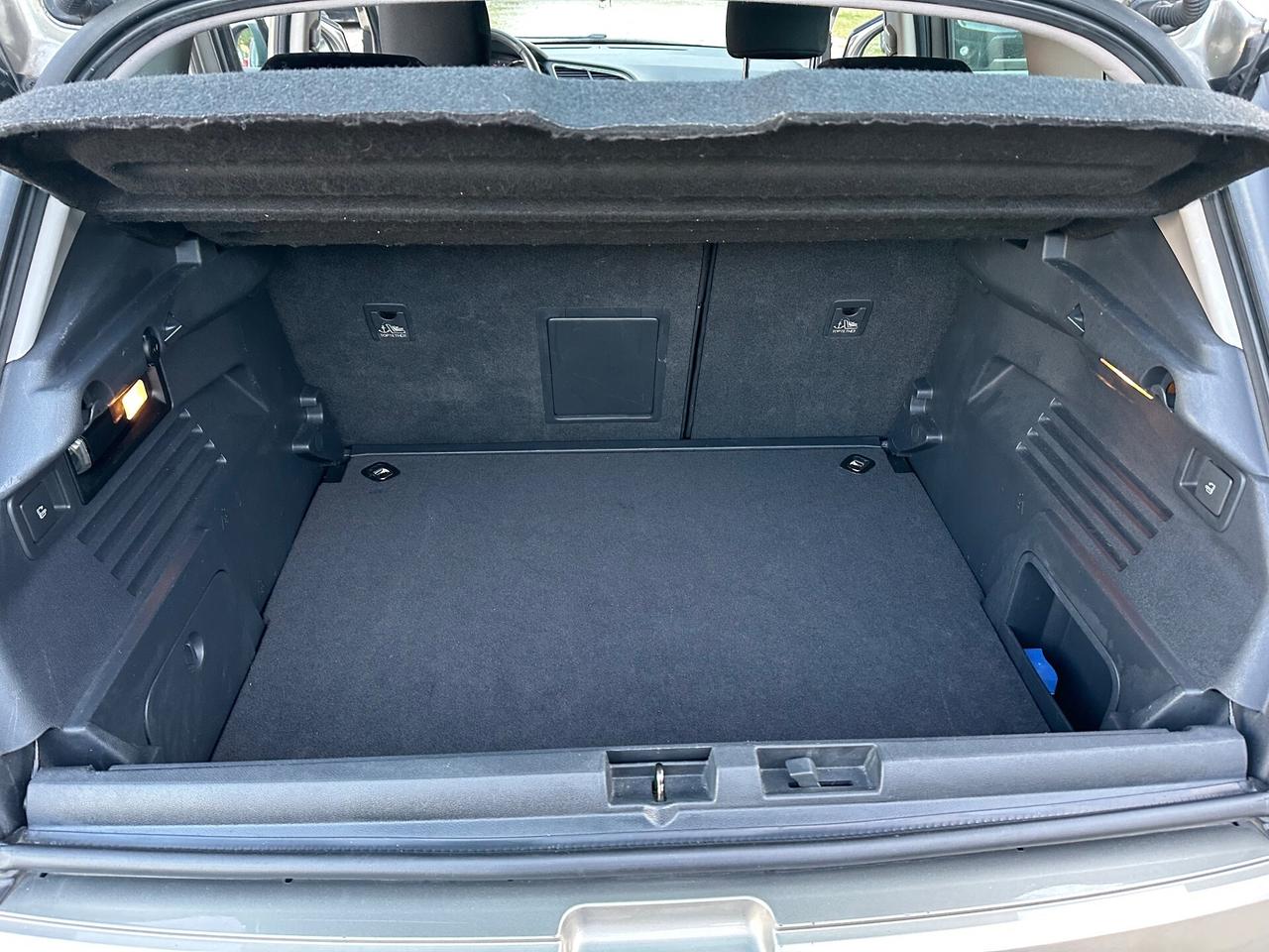 Peugeot 3008 1.6 HDi 110CV cambio robotizzato