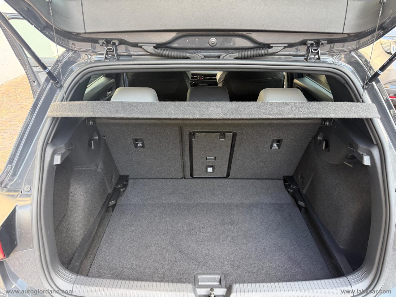 VOLKSWAGEN Golf 1.5 eTSI 150 CV EVO ACT DSG R-Line