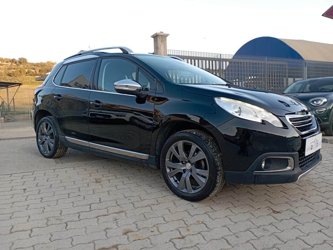 Peugeot 2008 BlueHDi 100 Allure Navi R17