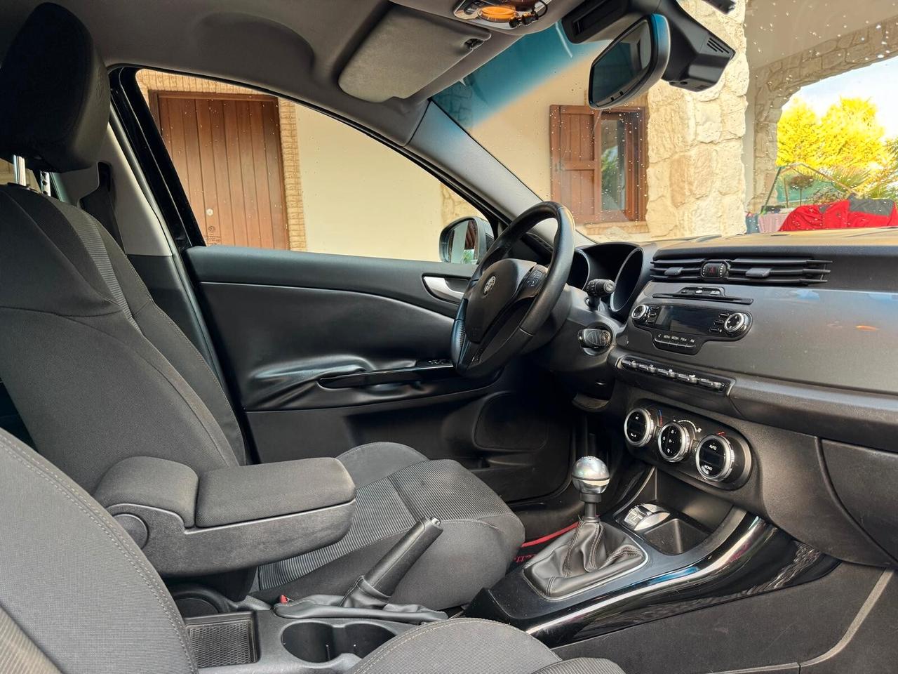 Alfa Romeo Giulietta 1.6 JTDm-2 105 CV Distinctive