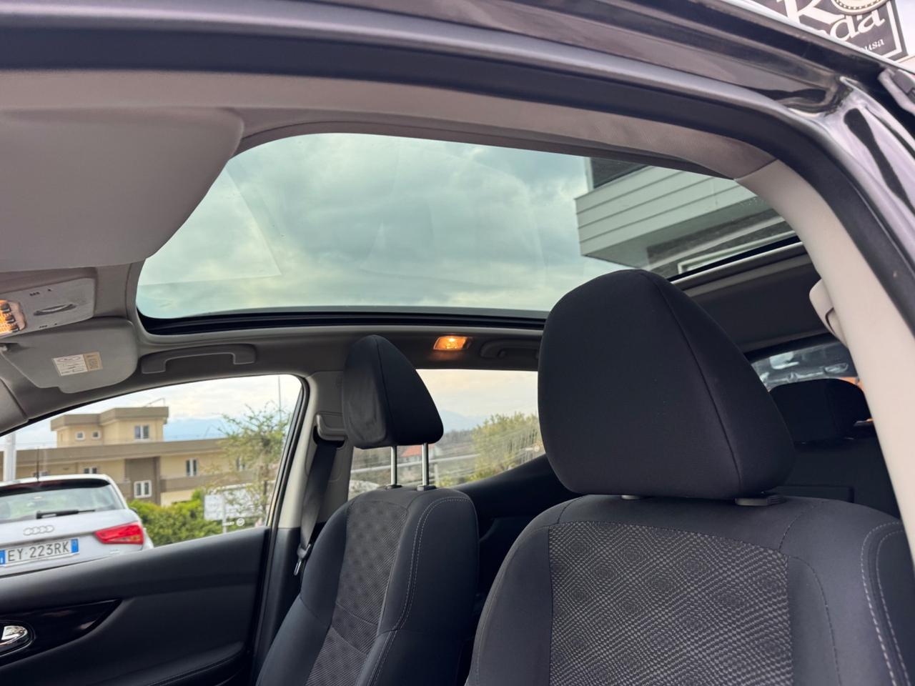 Nissan Qashqai 1.5 dCi Tekna, Tetto Panoramico, camera 360°, ecc