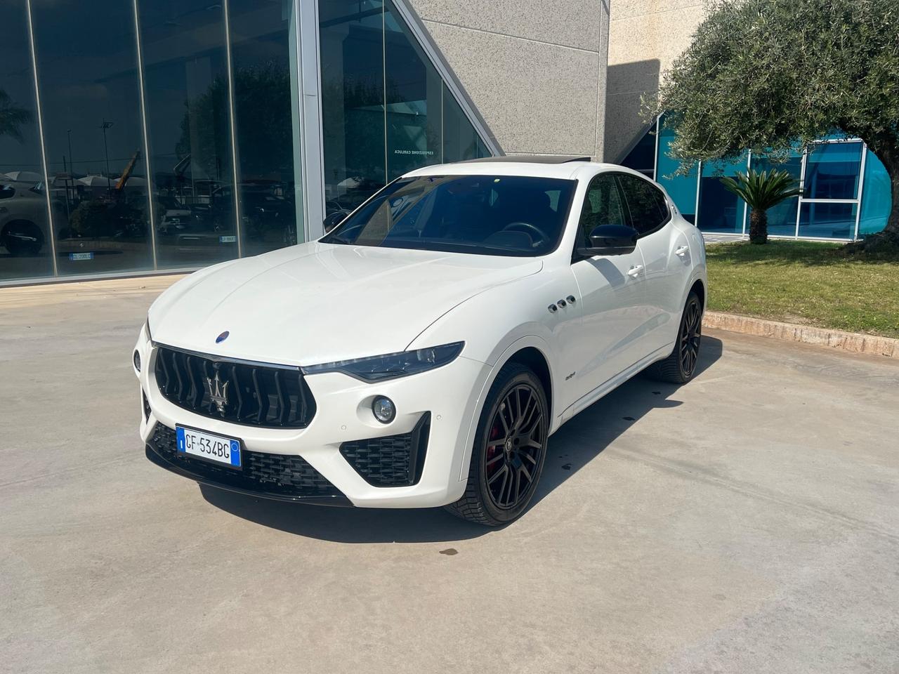 Maserati Levante V6 430 CV S AWD Gransport possibilità noleggio no scoring