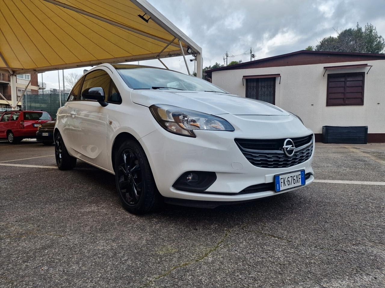 Opel Corsa 1.2 3 porte ok Neopatentati