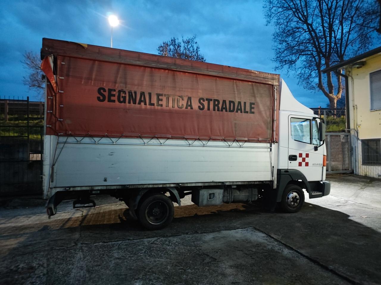 Nissan Atleon TK 35 IVA COMPRESA