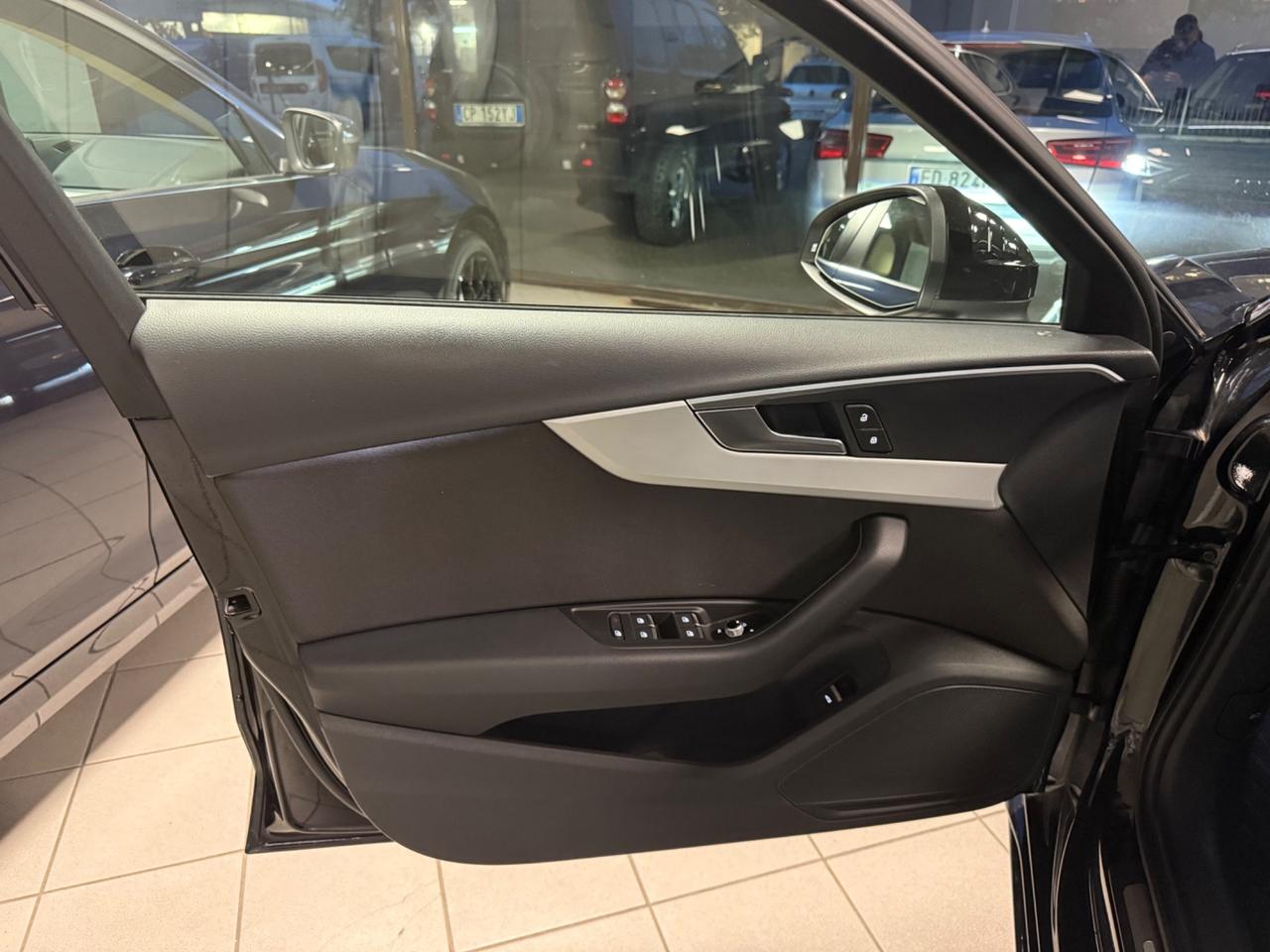 Audi A4 40 2.0TDI mhev quattro S tronic Business advanded