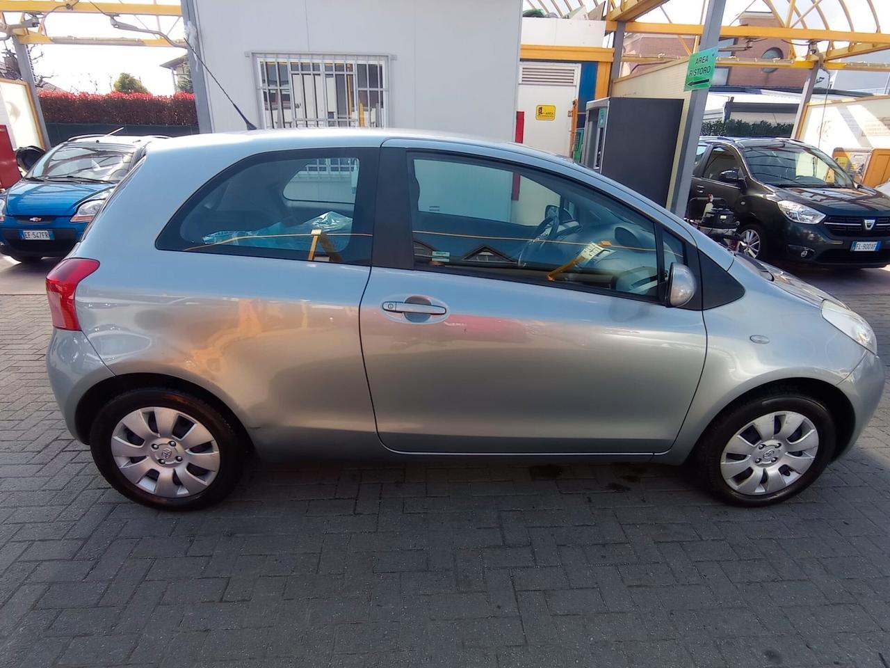 Toyota Yaris 1.0 3 porte