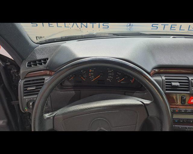 MERCEDES-BENZ E 200 k Elegance