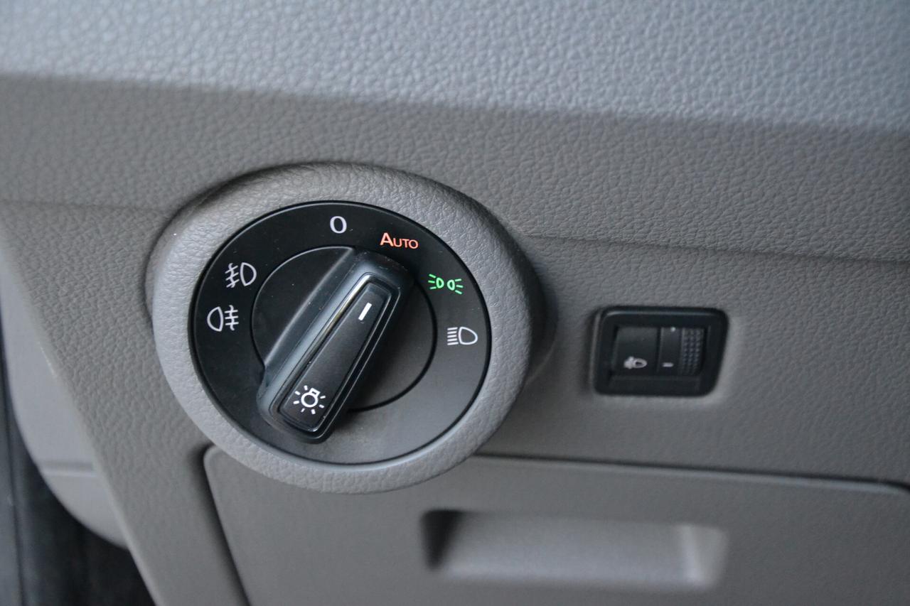 Volkswagen Caravelle 2.0 TDI 150CV DSG CONFORTLINE 8 POSTI *PREZZO VERO