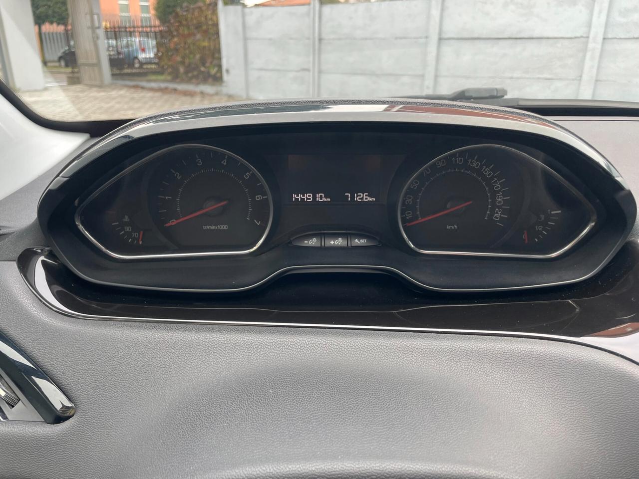 Peugeot 208 1.2 VTi 82 CV 5 porte Active IDONEA NEOPATENTATI