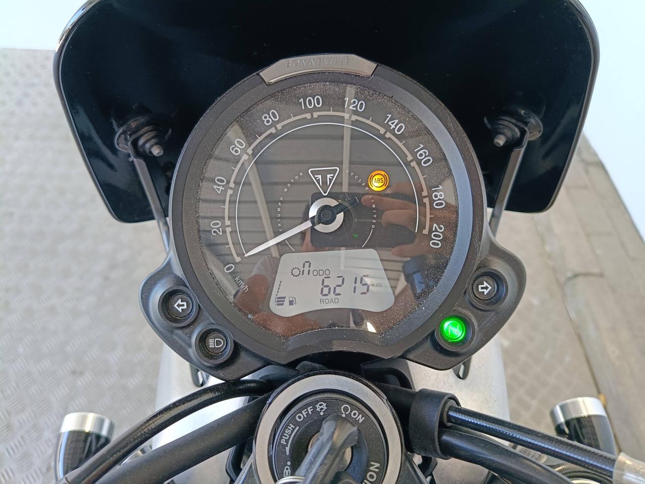 TRIUMPH TRIUMPH STREET TWIN 900