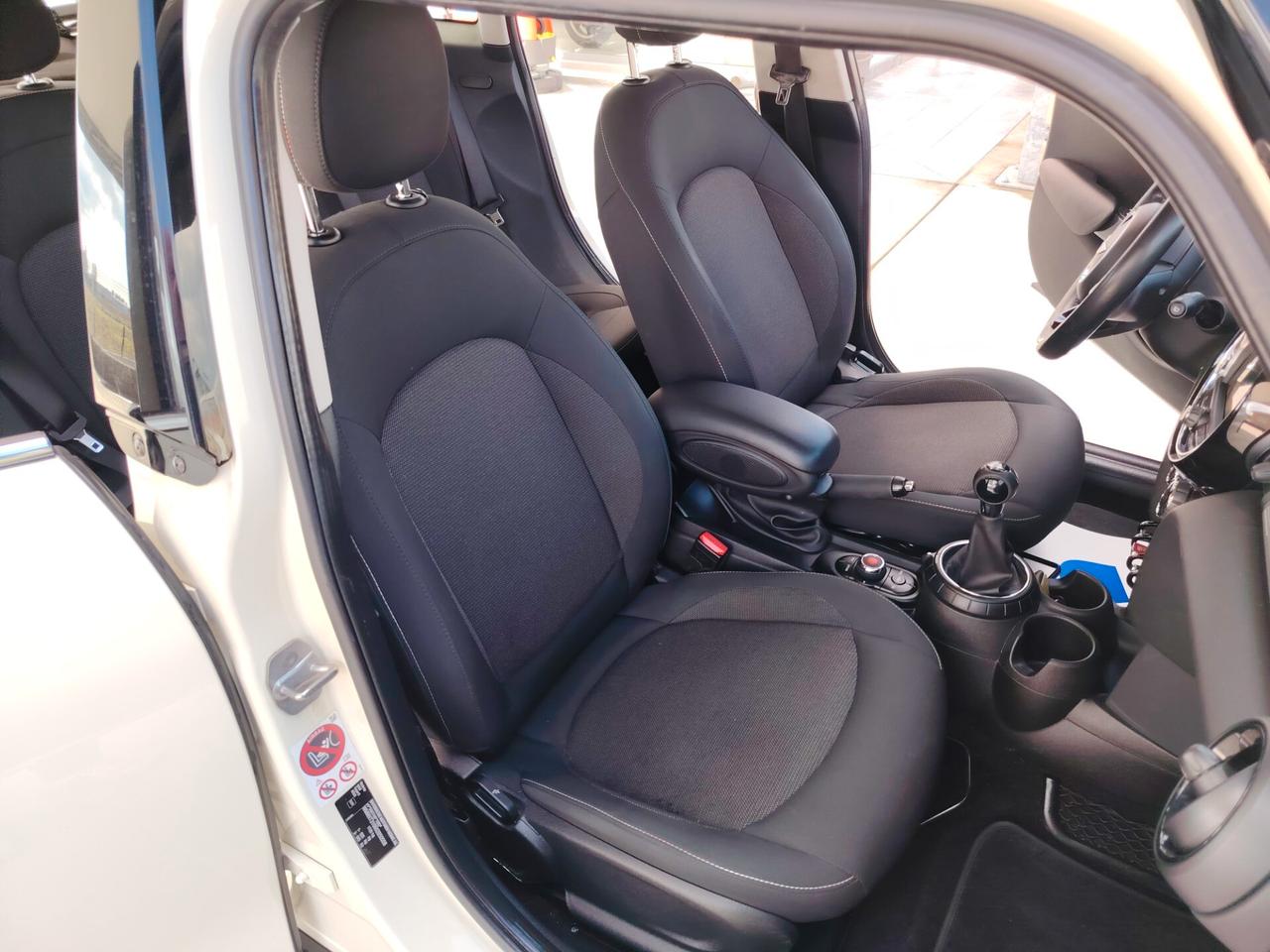 Mini Cooper D 1.5 5 Porte