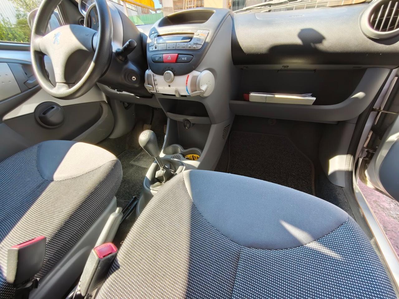 Peugeot 107 1.0 68CV UNICO P. SOLO 25MILA KM!!!!!!!!!!!!
