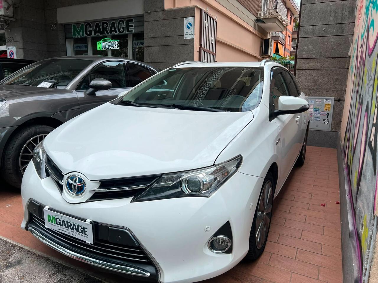 Toyota Auris TS 1.8 Hybrid Lounge - BATTERIE SOSTITUITE
