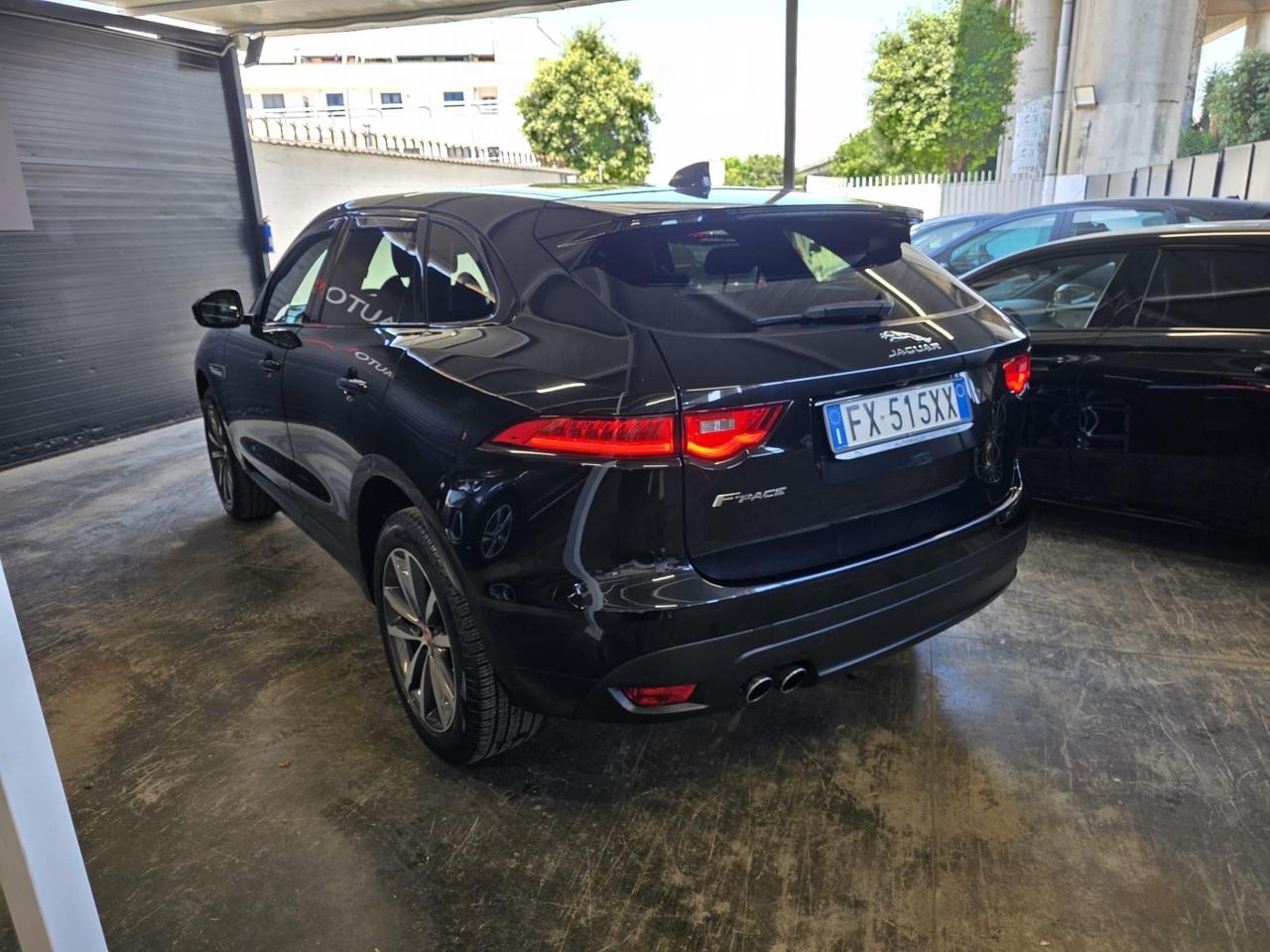Jaguar F-Pace 2.0 D 180 CV AWD aut. R-Sport