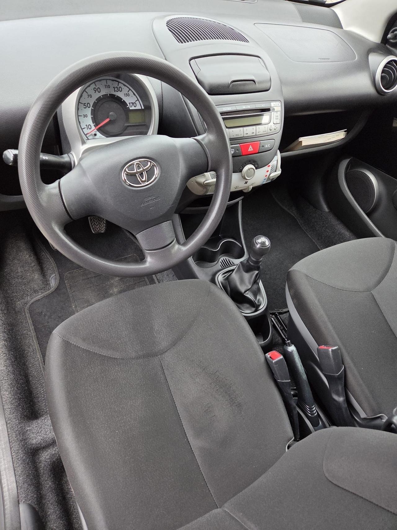 Toyota Aygo 1.0 12V VVT-i 5 porte Active Connect
