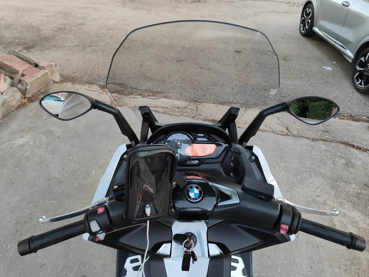 BMW 650 SPORT KM. 24.000! CON DUE CASCHI BLUETOOTH BAULETTO BMW E ACCESSORI