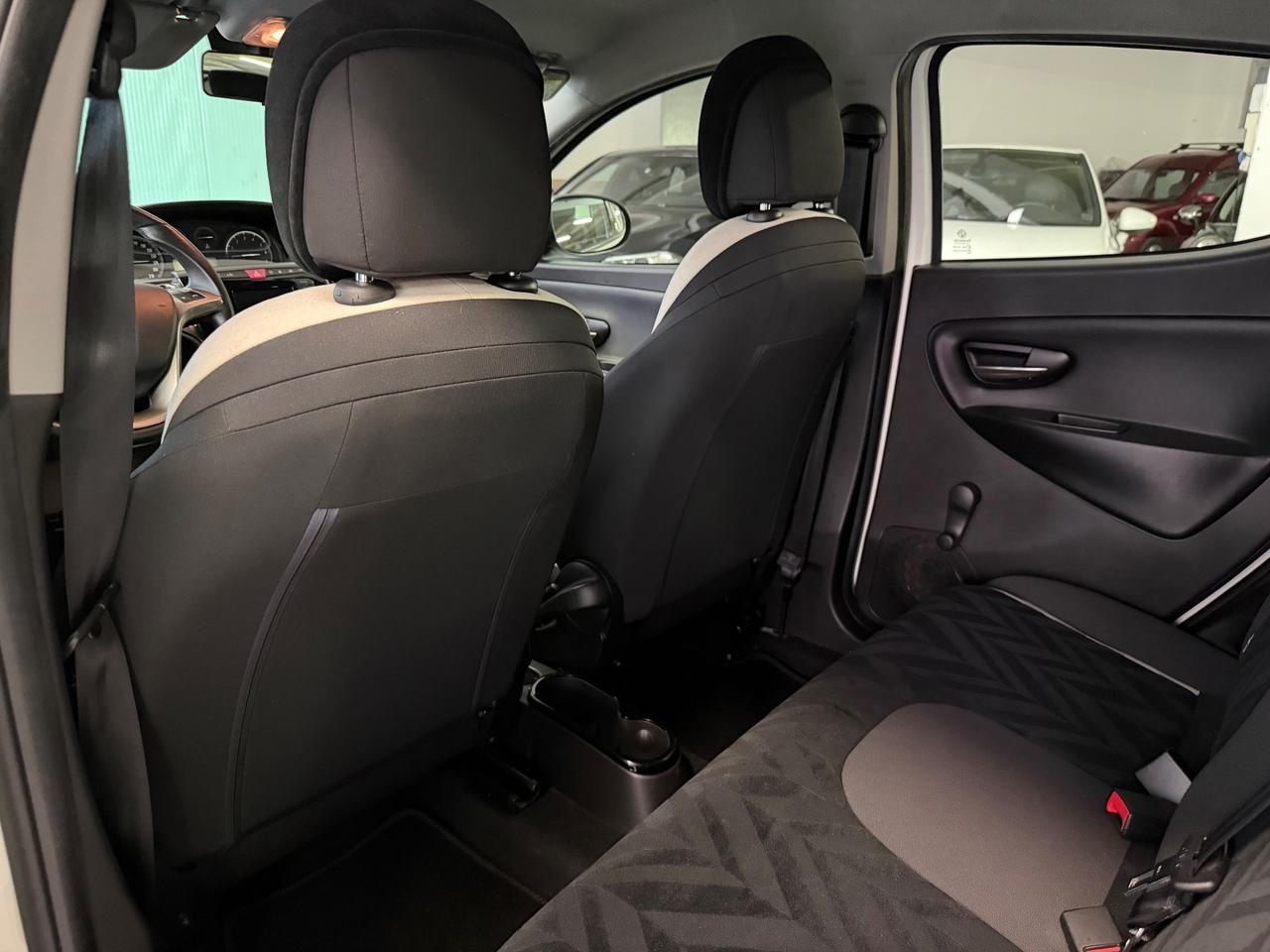 Lancia Ypsilon 1.2 69 CV 5 porte Benz/GPL Ecochic Gold
